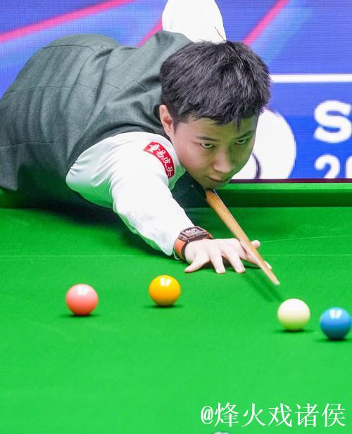 斯诺克上海大师赛：赵心童6-2获胜 下一轮挑战丁俊晖